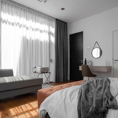 Lavanya H Villa 12A Luxury Bungalow With Private Swimming Pool H 豪华泳池别墅 Pantai Cenang  Luaran gambar
