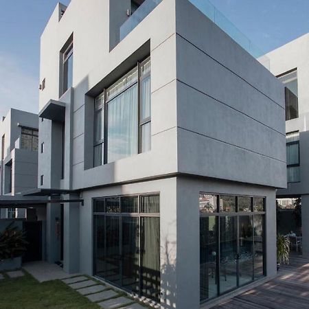 Lavanya H Villa 12A Luxury Bungalow With Private Swimming Pool H 豪华泳池别墅 Pantai Cenang  Luaran gambar